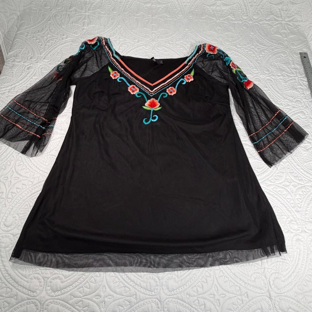Boho Embroidered Floral Mesh Bell Sleeve Tunic Top Black V-Neck Size XL
